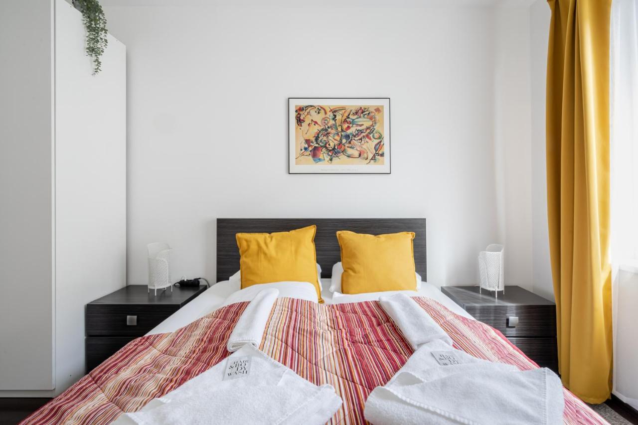 City Center Corvin Suite Apartment Budapest Eksteriør billede