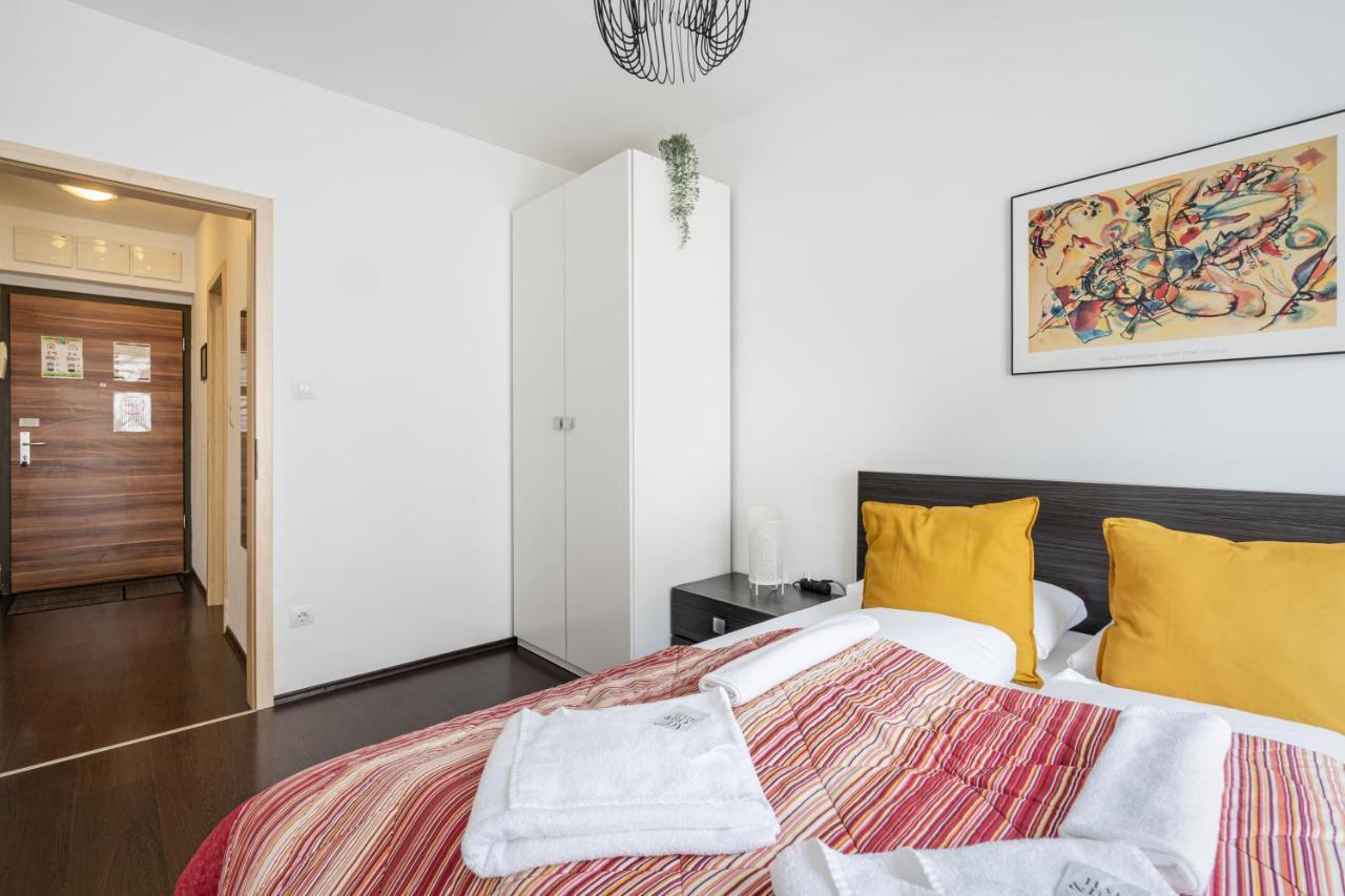 City Center Corvin Suite Apartment Budapest Eksteriør billede